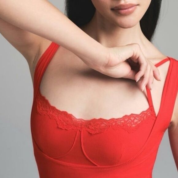 Skims Soft Lounge Lace Long Dress with Bralette Cherry
Size Small - Picture 3 of 11